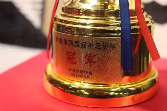 曼联求购霍尔替代卢克·肖，纽卡换帅成为障碍，恐需高达7000万才能成交